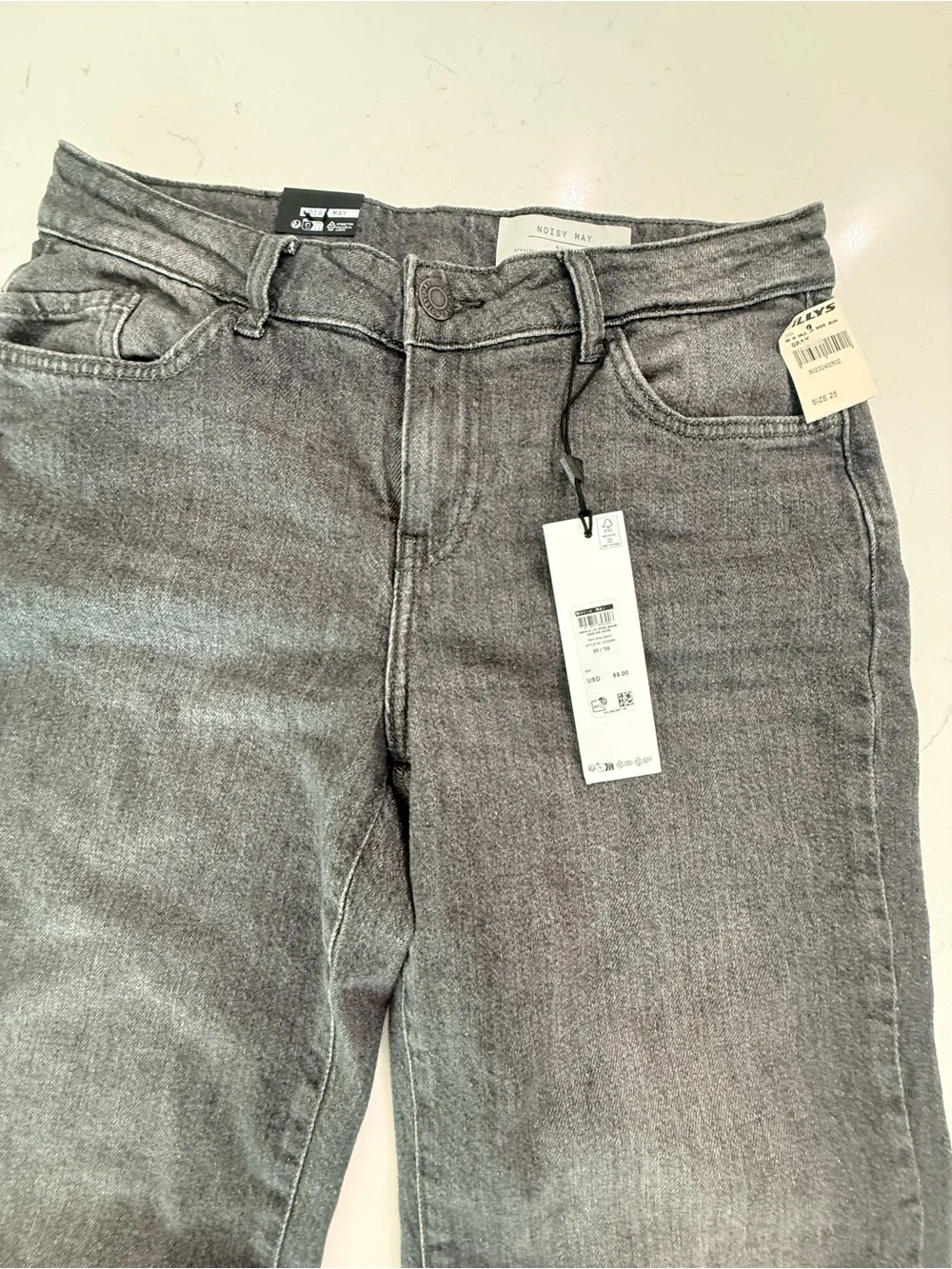 Noisy May Nila 25/32 ((measures29”) Gray Straight-Leg Women’s Jeans